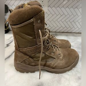 5.11 Tactical A.T.A.C.® 2.0 8" SIDE ZIP DESERT BOOT size 10